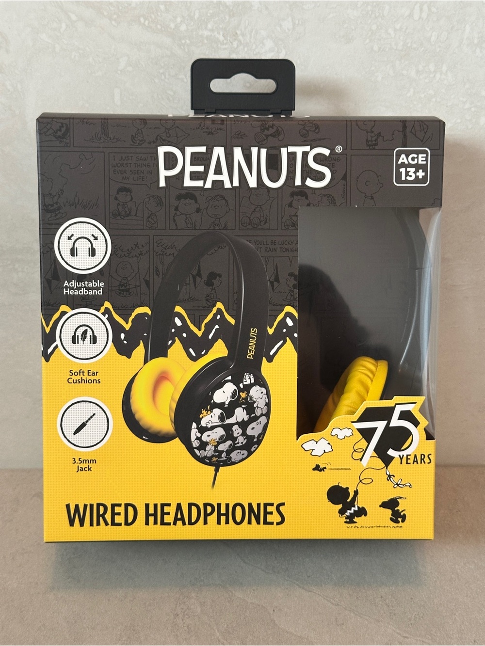PEANUTS WIRED HEADPHONES 75 YEARS SNOOPY NEW